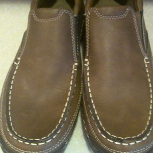 IZOD MENS BROWN LEATHER LOAFER WITH CUSHION FOAM-7.5